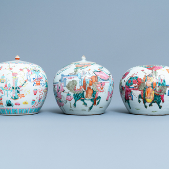 Trois pots en porcelaine de Chine famille rose, 19ème