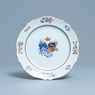 A Chinese famille rose Dutch market dish with the arms of Nauta Beuckens and Swalue accollé, Qianlong
