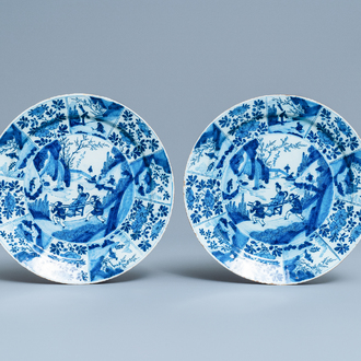 A pair of Dutch Delft blue and white chinoiserie plates, 17/18th C.