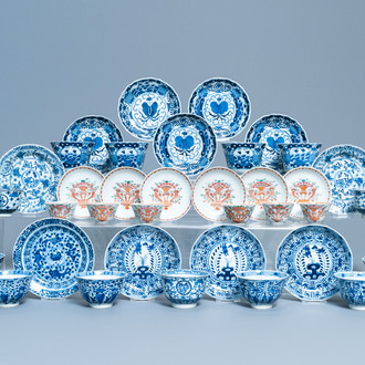 Une collection variée de tasses et soucoupes en porcelaine de Chine famille rose et en bleu et blanc, Qianlong et 19ème