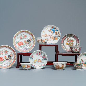 Six soucoupes et cinq tasses en porcelaine de Chine famille rose, Kangxi et après