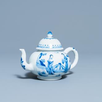 Une théière couverte en porcelaine de Chine en bleu et blanc, marque de Jiajing, Kangxi