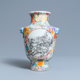 Un vase en porcelaine de Chine famille rose à décor de paysages en grisaille sur un fond de millefleurs, marque de Qianlong, République