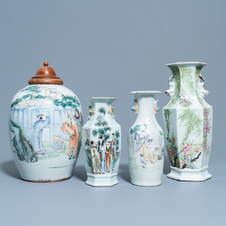 Quatre vases en porcelaine de Chine qianjiang cai, 19/20ème