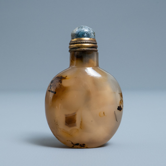 A Chinese agate snuff bottle, 19th C.