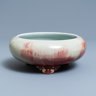 A Chinese peachbloom-glazed tripod censer, 18/19th C.