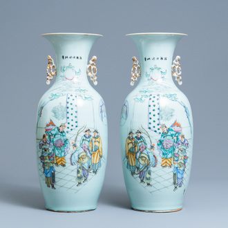 Une paire de vases en porcelaine de Chine famille rose, 19/20ème