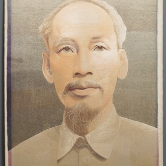 Ecole vietnamienne, Nha Trang, 20ème: un portrait de Ho Chi Minh en soie brodée