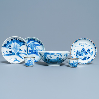 Zes stukken Chinees blauw-wit 'Bleu de Hue' porselein voor de Vietnamese markt, 18/19e eeuw