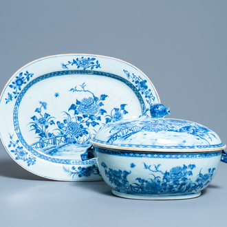 A Chinese blue and white tureen and cover on stand, Qianlong