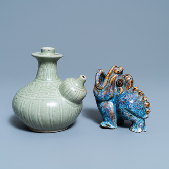 A Chinese celadon-glazed kendi and a Shiwan flambé-glazed beast-shaped censer, 18/19th C.
