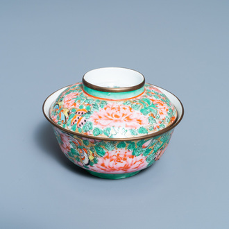 A Chinese Thai market Bencharong bowl and cover, 19th C.