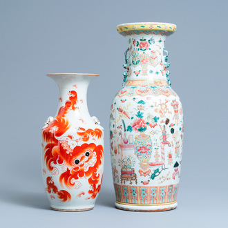 A Chinese famille rose 'antiquities' vase and an iron red Buddhist lion vase, 19/20th C.