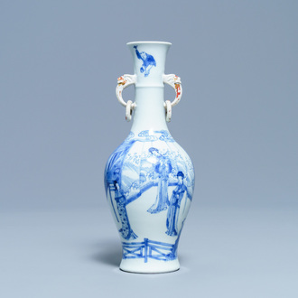 Een Chinese blauw-witte vaas met olifantenoren, Kangxi merk en periode