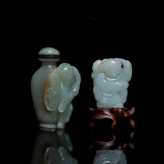 Une tabatière et une figure d'un garçon en jade sculpté, Chine, Qing