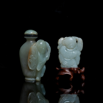 Een Chinese jade snuiffles en een figuur van een jongen, Qing