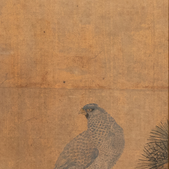 Ecole chinoise, encre et couleurs sur soie, 17/18ème: 'Un faucon de chasse'