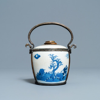 A Chinese blue and white Vietnamese market 'Bleu de Hue' water pipe, 19th C.