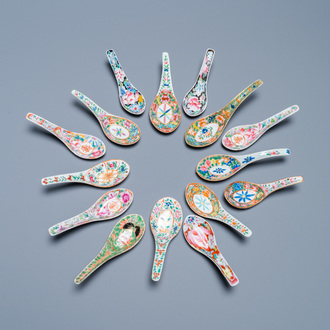 Fifteen Chinese Canton famille rose and millefleurs spoons, 19/20th C.