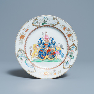 Une assiette armoriée en porcelaine de Chine famille rose pour le marché belge, Yongzheng/Qianlong