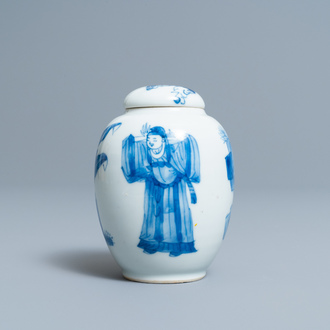 Une boîte à thé couverte en porcelaine de Chine en bleu et blanc, Kangxi