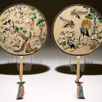 Two Chinese embroidered silk pien mien fans with ivory handle, 18/19th C.