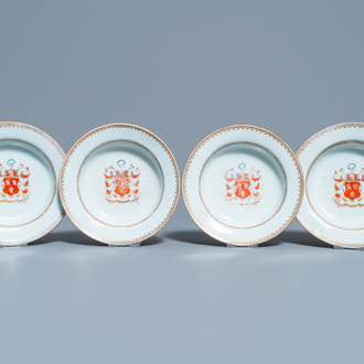 Quatre assiettes profondes en porcelaine de Chine armoriée aux armes de Ross of Balnagowan pour le marché écossais, Qianlong