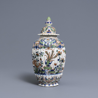 A Dutch Delft cashmere palette vase and cover, 18th C.