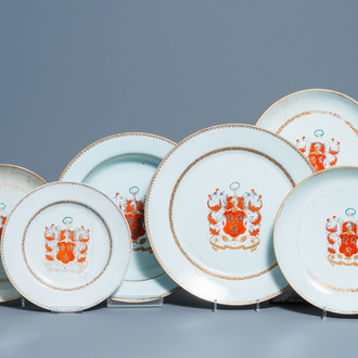 Six plats en porcelaine de Chine armoriés aux armes de Ross of Balnagowan pour le marché écossais, Qianlong