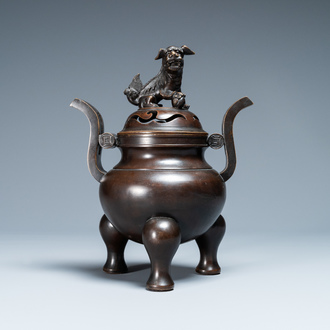 A Chinese bronze tripod censer and cover, Qianlong mark, 19/20th C.