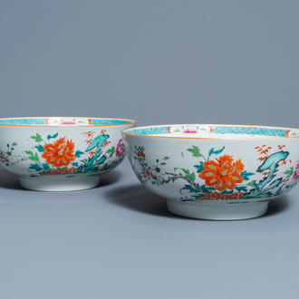 A pair of Chinese famille rose bowls, Qianlong