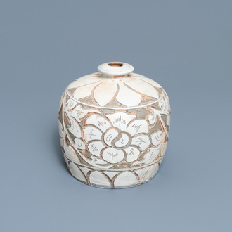 A Chinese Cizhou 'truncated meiping' sgraffiato vase, Song/Ming