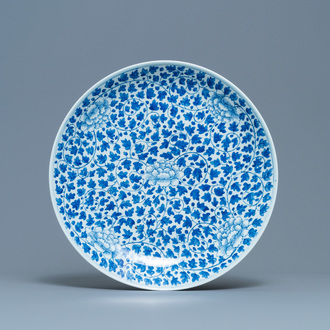 A Chinese blue and white 'peony' dish, 19th C.
