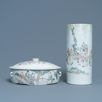 A Chinese qianjiang cai hat stand and a covered bowl, 19/20th C.