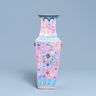 A square Chinese pink-ground famille rose 'antiquities' vase, 19th C.