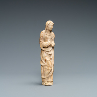 Une statue de la Vierge en ivoire sculpté, 2ème moitié du 16ème