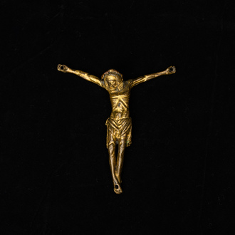 Une statue de Christ en bronze doré, Italie ou Espagne, 14ème