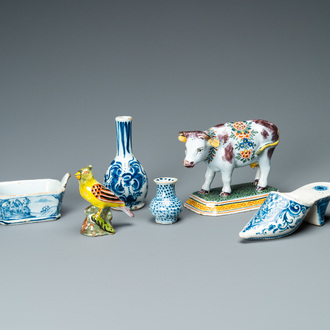 A varied collection of blue and white and polychrome Delftware, 18/19th C.