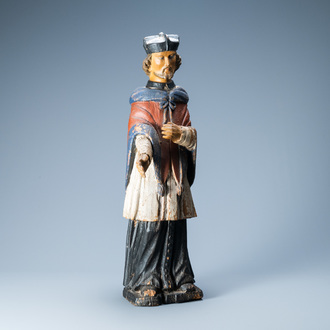 Een gepolychromeerde houten figuur van Johannes Nepomucenus, wellicht Duitsland, 17/18e eeuw