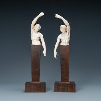 Une paire de bustes d’hommes en ivoire sculpté, Allemagne du Nord ou Italie, 17ème