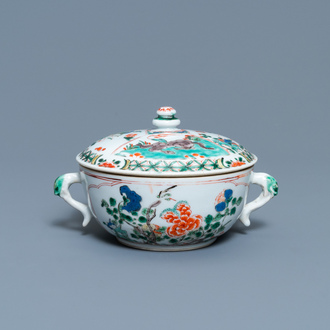 A Chinese famille verte porringer bowl and cover, Kangxi