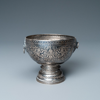 A Thai niello silver 'Thom Ngoen' bowl, 19/20th C.