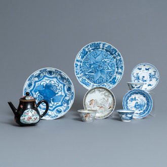 Een diverse collectie Chinees porselein, Ming en Qing