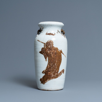 A Chinese Nanking crackle-glazed 'Li Tieguai' vase, Qianlong mark, 19th C.