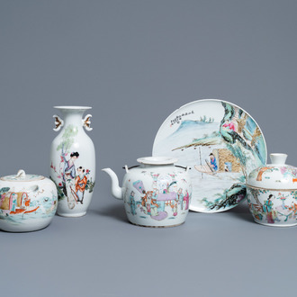 Five Chinese famille rose wares, 19/20th C.