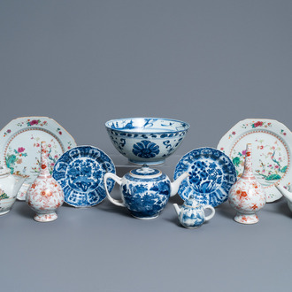 Een diverse collectie Chinees porselein, Ming en Qing