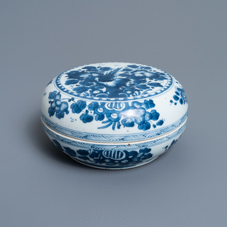 A Chinese blue and white box and cover, Kangxi