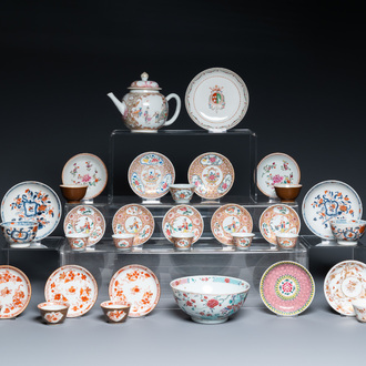 Een collectie Chinees famille rose theegoed, Yongzheng/Qianlong