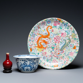 A Chinese famille rose dish, a blue and white bowl and a sang de boeuf vase, 19/20th C.