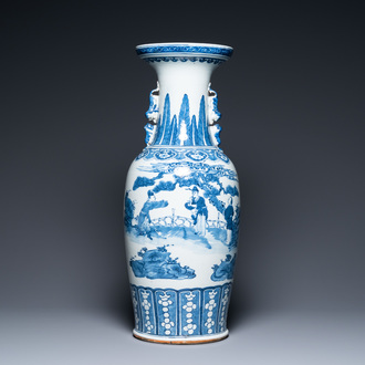 A Chinese blue and white 'tea ceremony' vase, 19th C.